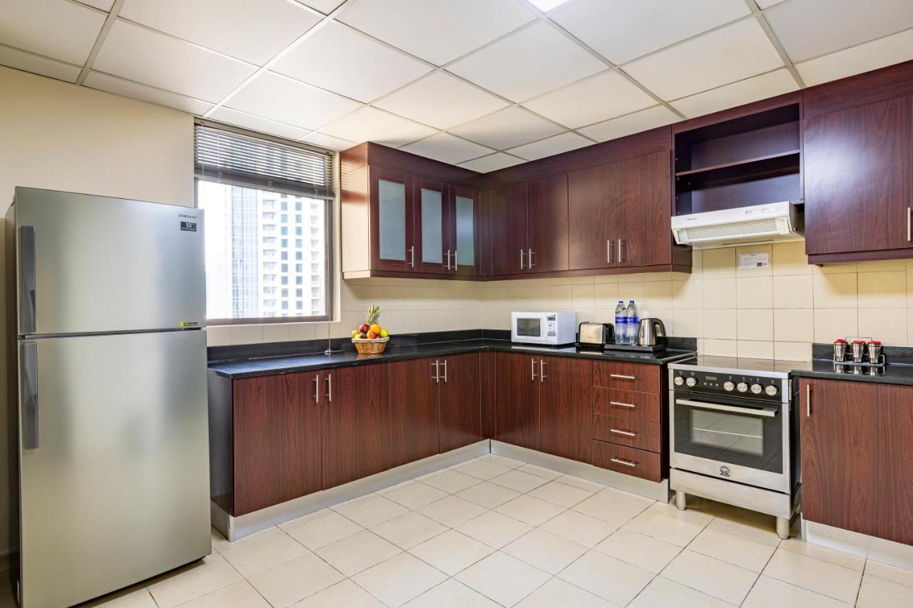 Familienferienwohnung mit Meerblick (4 Schlafzimmer inklusive Bedienstetenzimmer mit eigenem WC + Wohnzimmer + Küche inklusive Geschirrspüler + Waschmaschine)