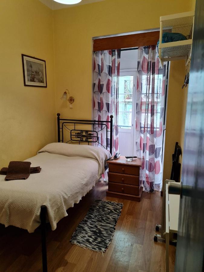 Chambre Simple avec Salle de Bains Commune
