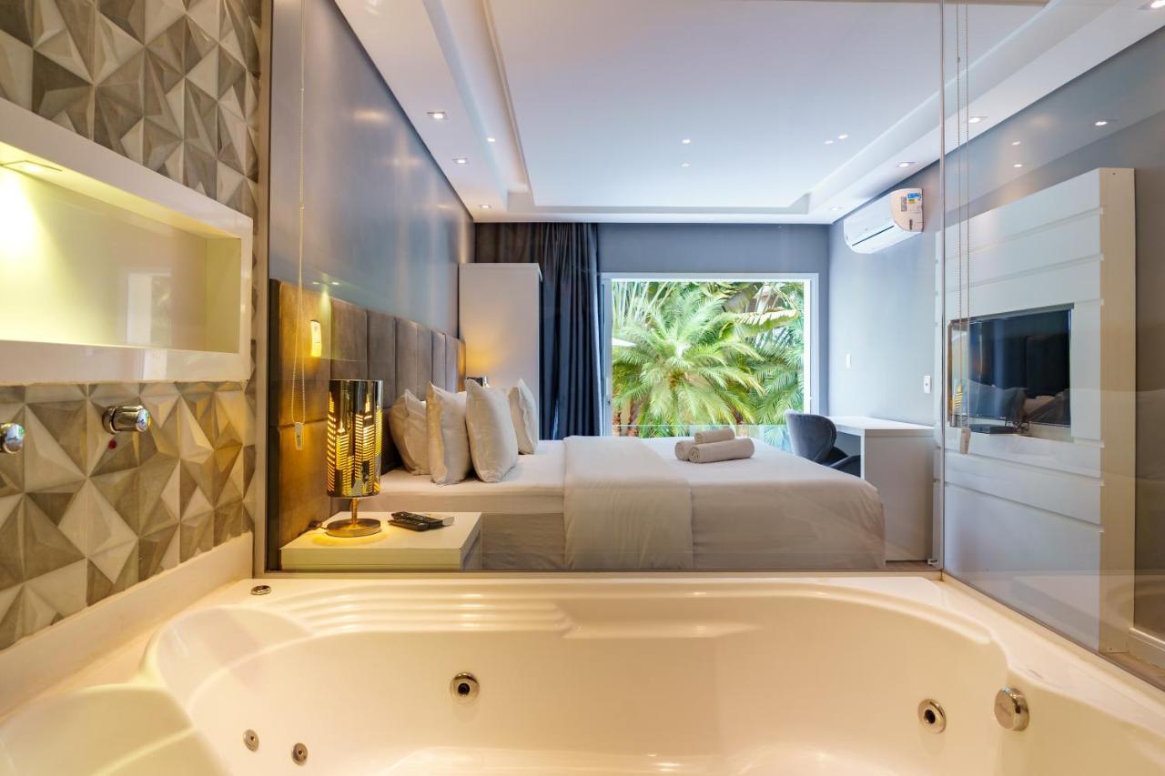 Suite com Banheira de Hidromassagem
