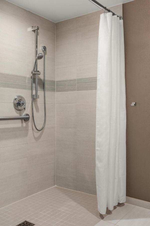 Quarto com Cama King-size