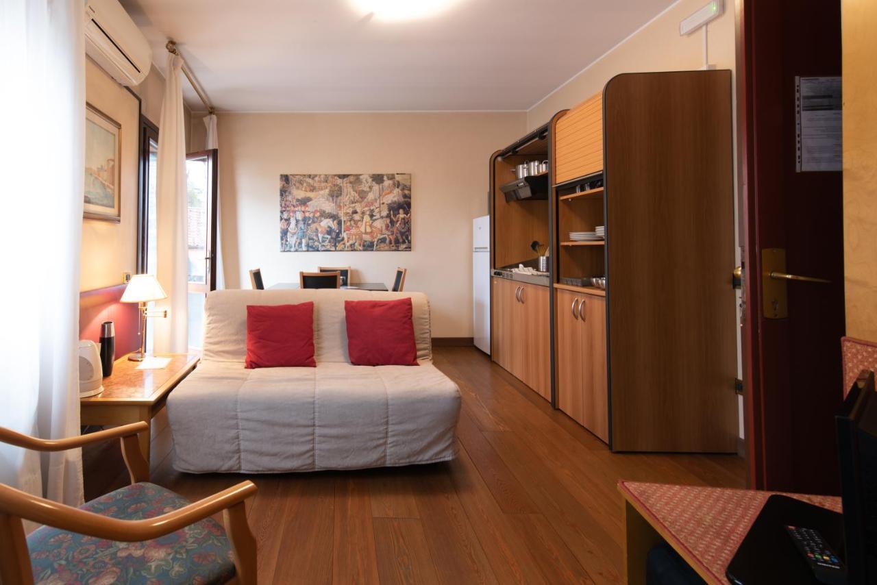 Double Room Terrace,1340926661:JPEG