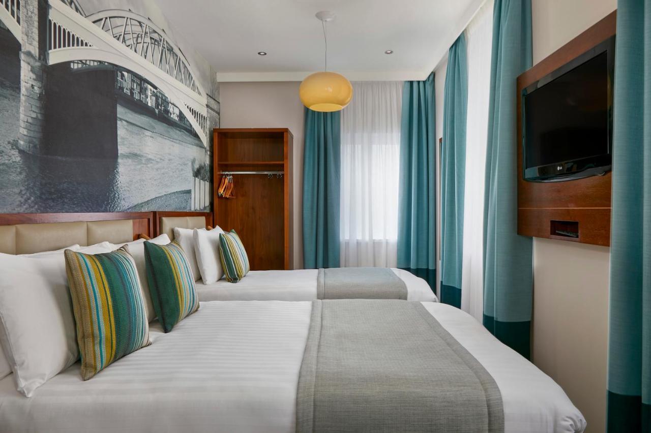 Dreibettzimmer