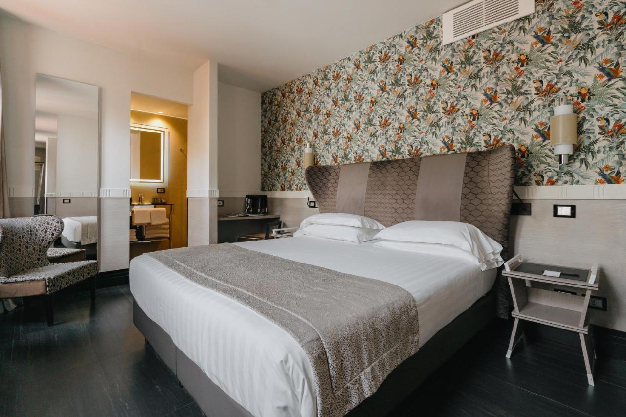 Suite Terrace,1344952772:JPEG