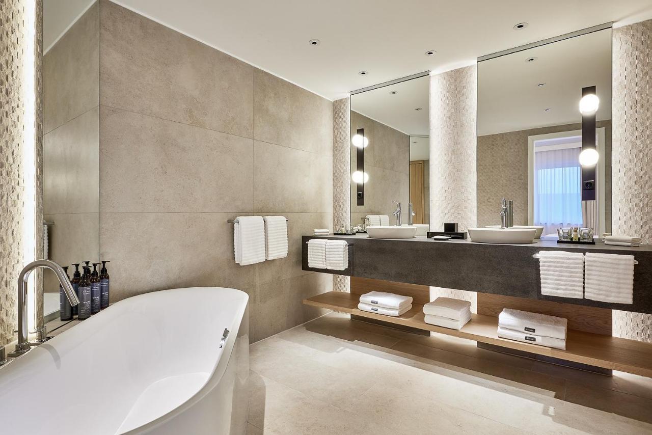 Suite Presidenziale con 2 Camere da Letto e Accesso Club Lounge
