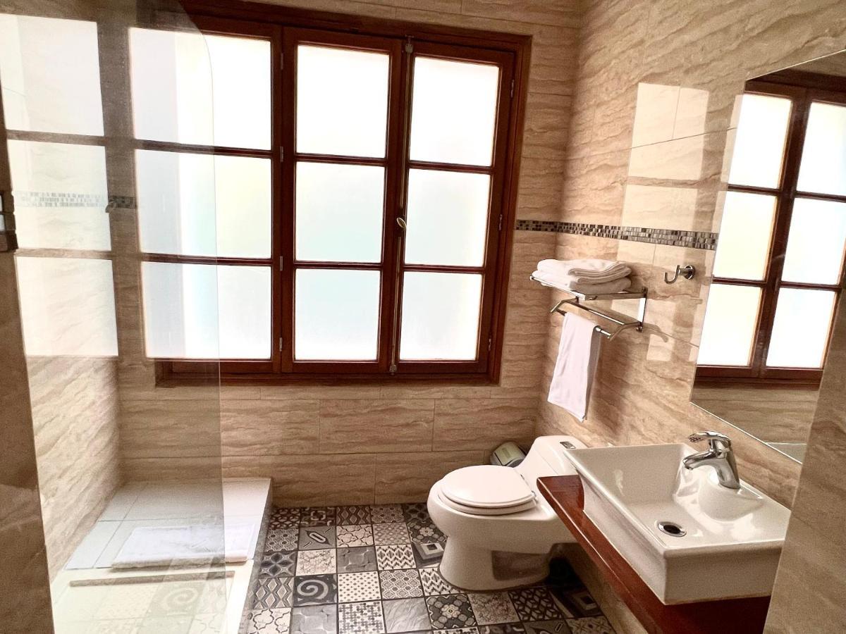Quarto com 2 Camas de Solteiro
