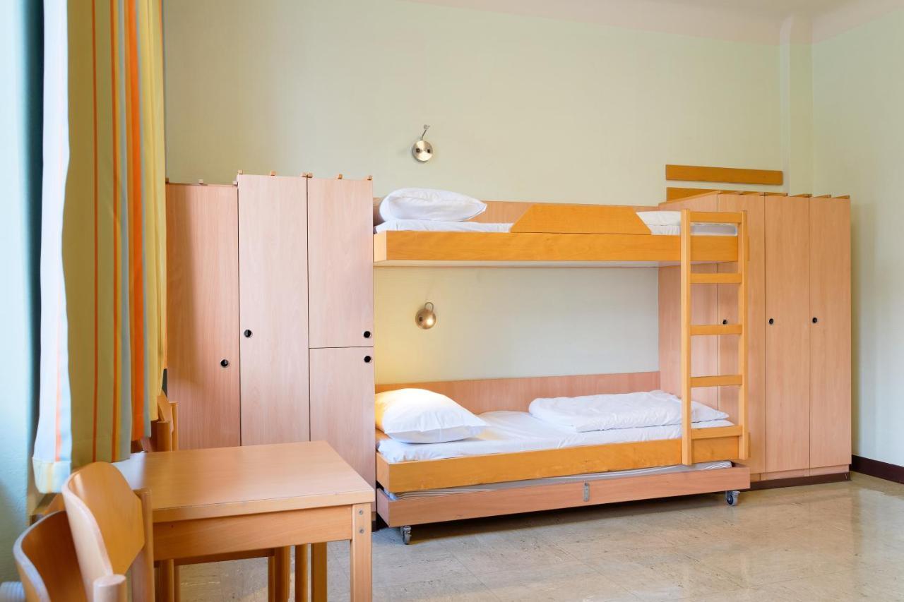 Zweibettzimmer mit eigenem Bad