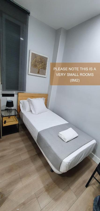 Small Single Room,1349003777:JPEG