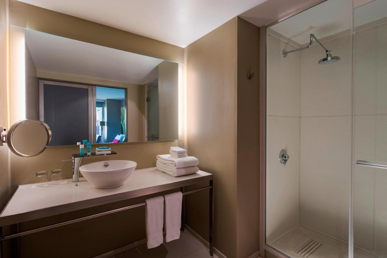 Suite Wow mit 1 Kingsize-Bett und Blick auf den Broadway