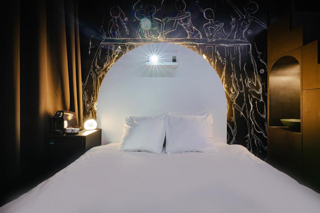 Vierbettzimmer Le Noir Friends by SUPPER