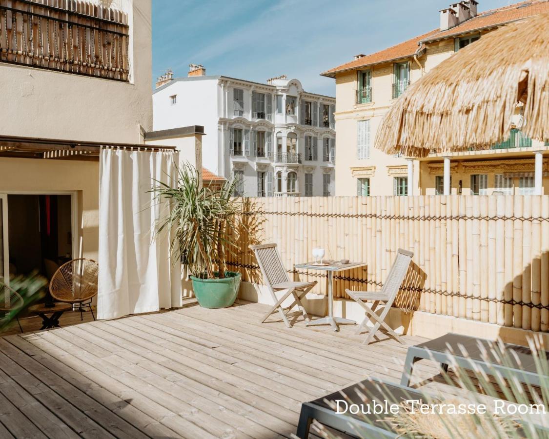 Tweepersoonskamer met Terras