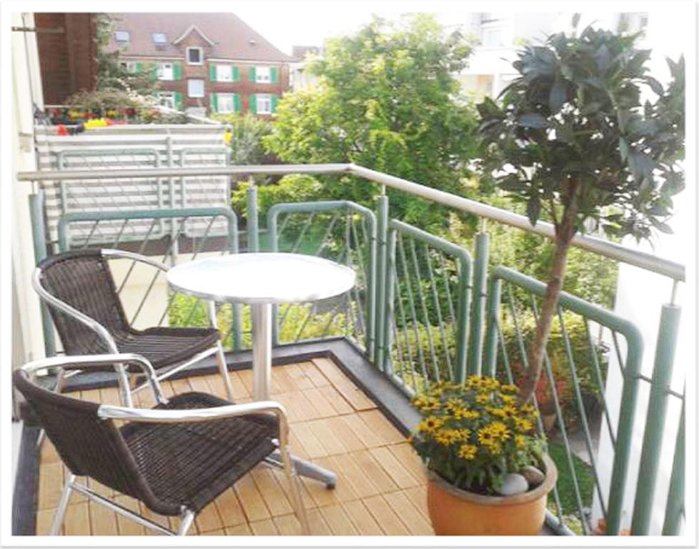 1-Raum-Apartment mit Balkon