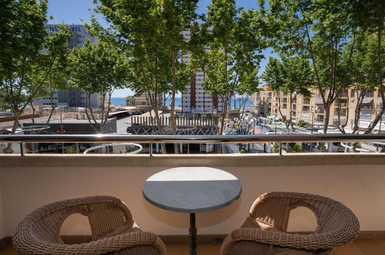 Double Room Avenue View
