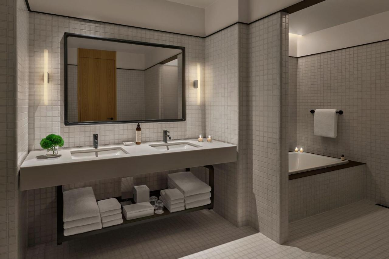 One-Bedroom Deluxe King Suite Scenic View,1362958484:JPEG