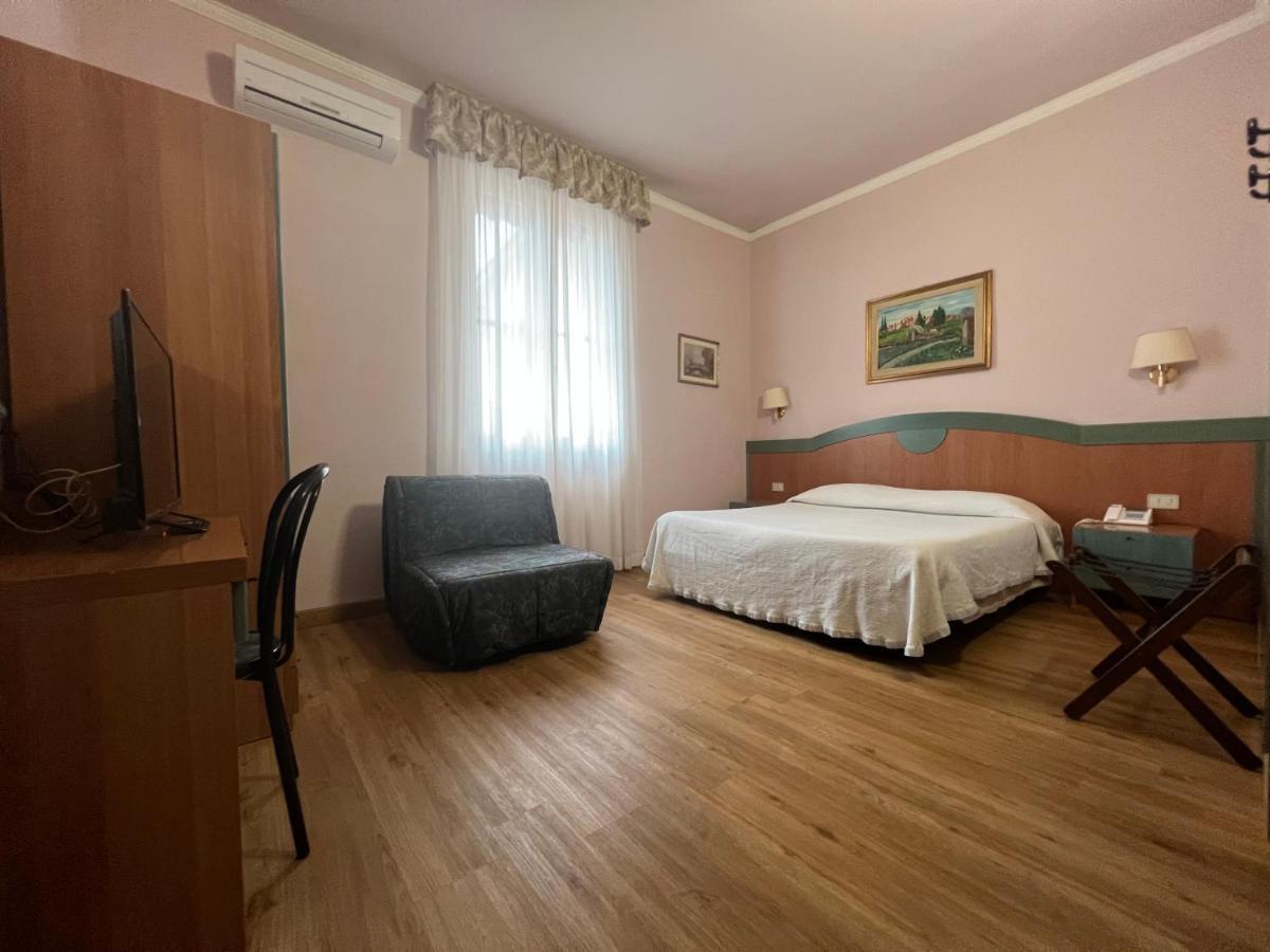 Double Room,1366393295:JPEG