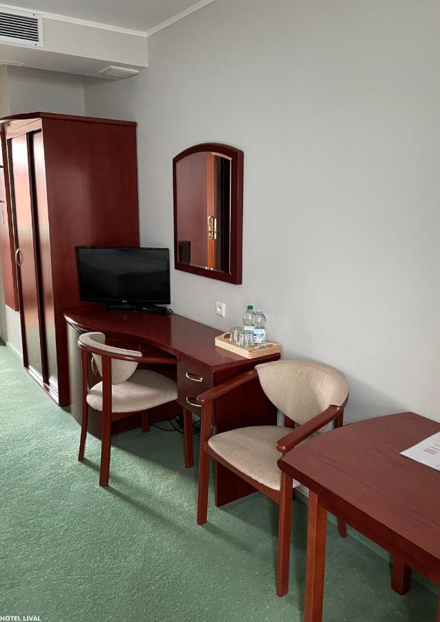 Zweibettzimmer mit seitlichem Meerblick