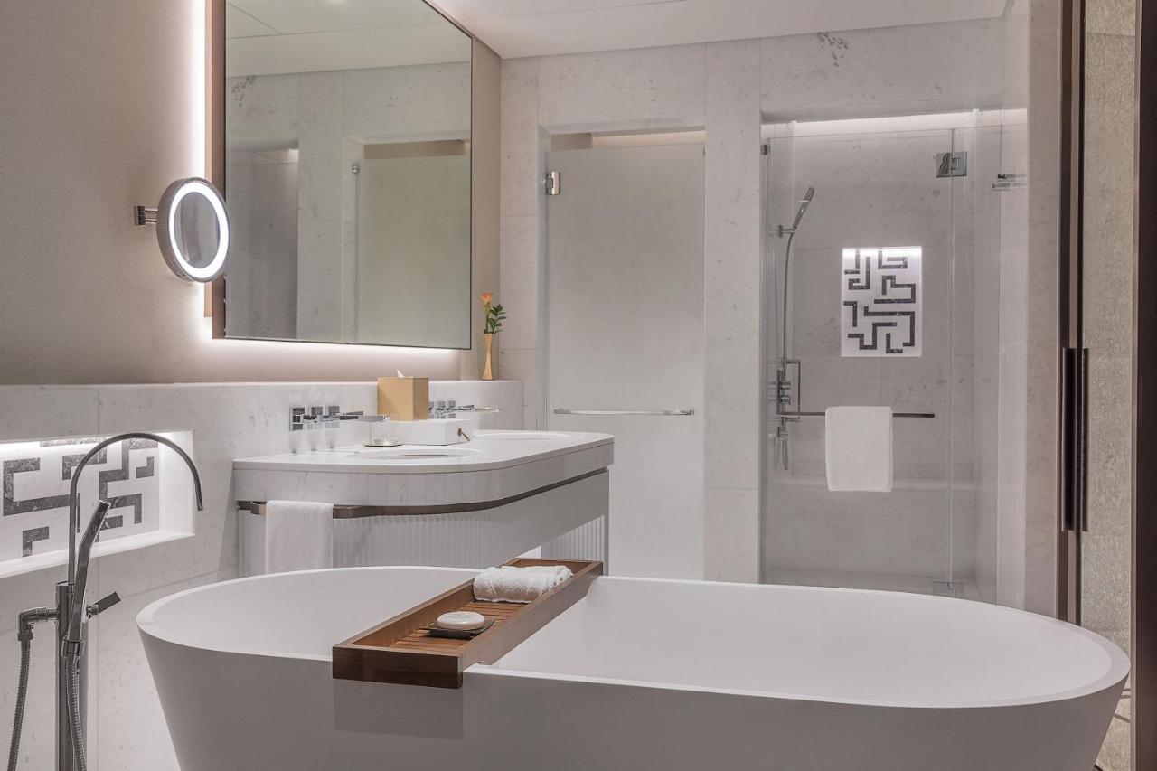 Habitación Familiar con vistas a la ciudad, servicio exclusivo de mayordomo de St. Regis