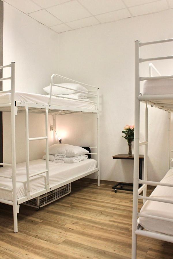 Bed in een Slaapzaal met 6 Bedden