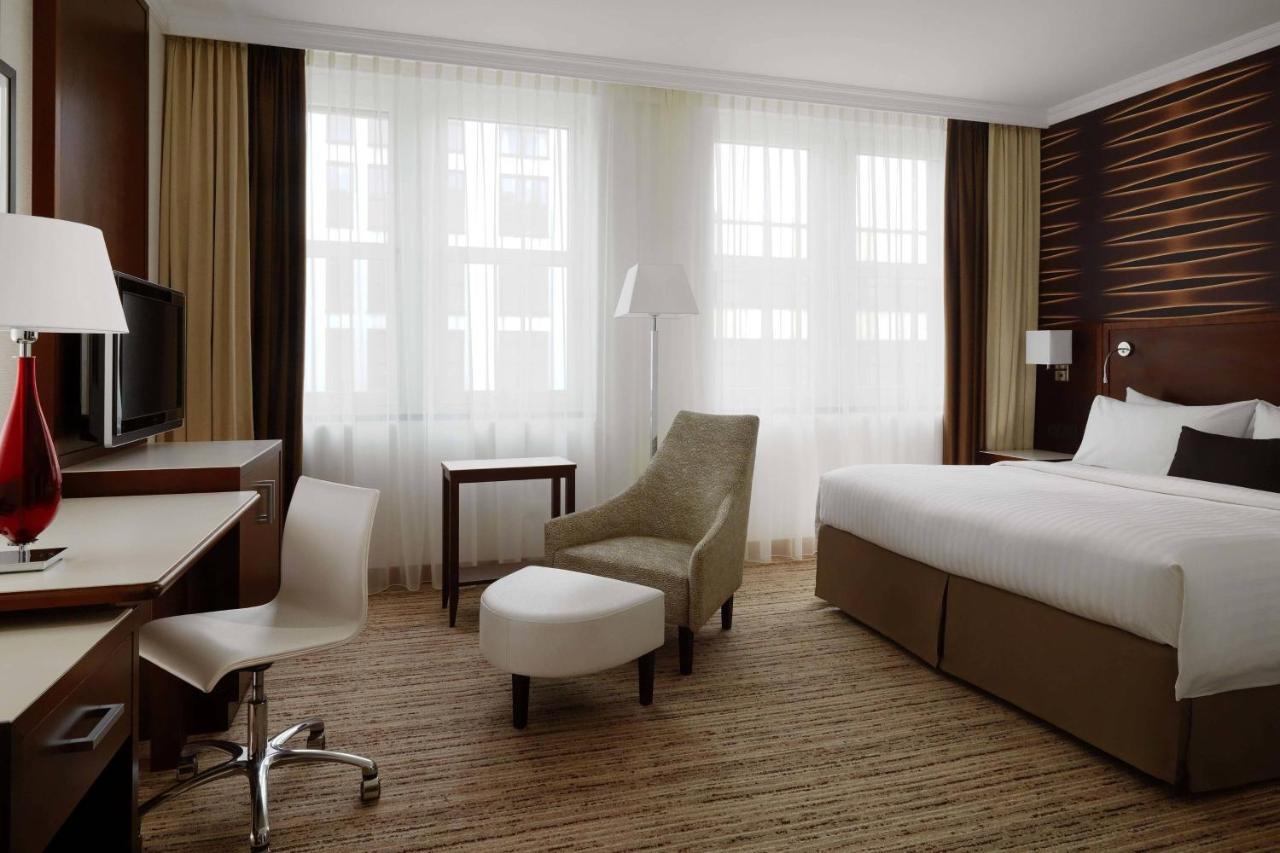 Standard Zimmer mit Kingsize-Bett