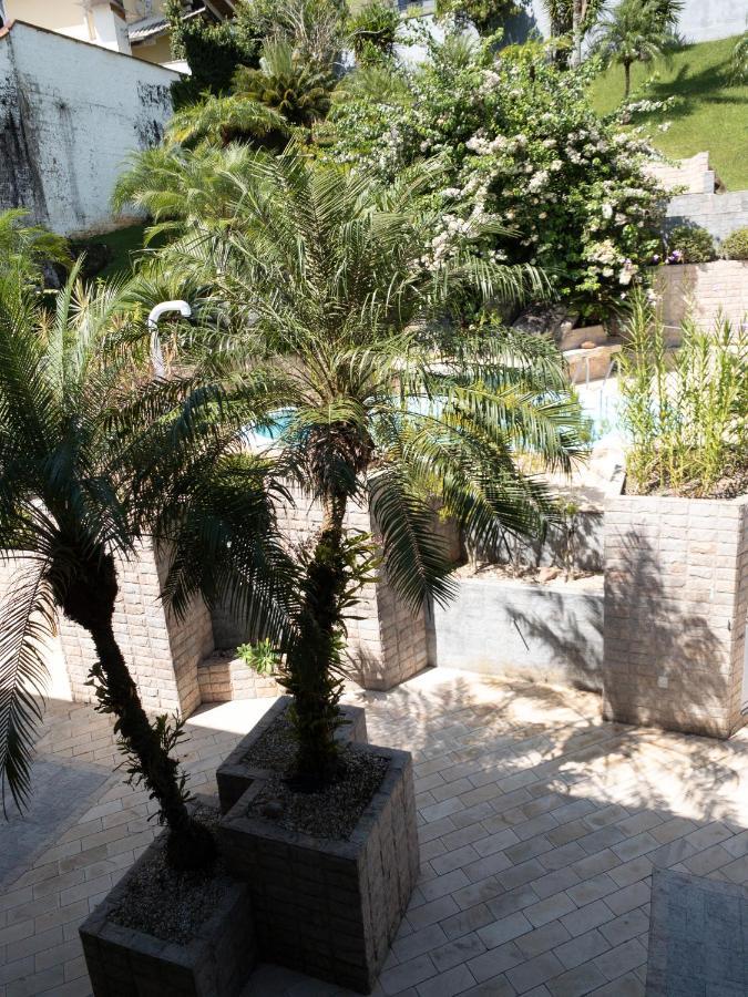 Quarto Duplo com Vista da Piscina
