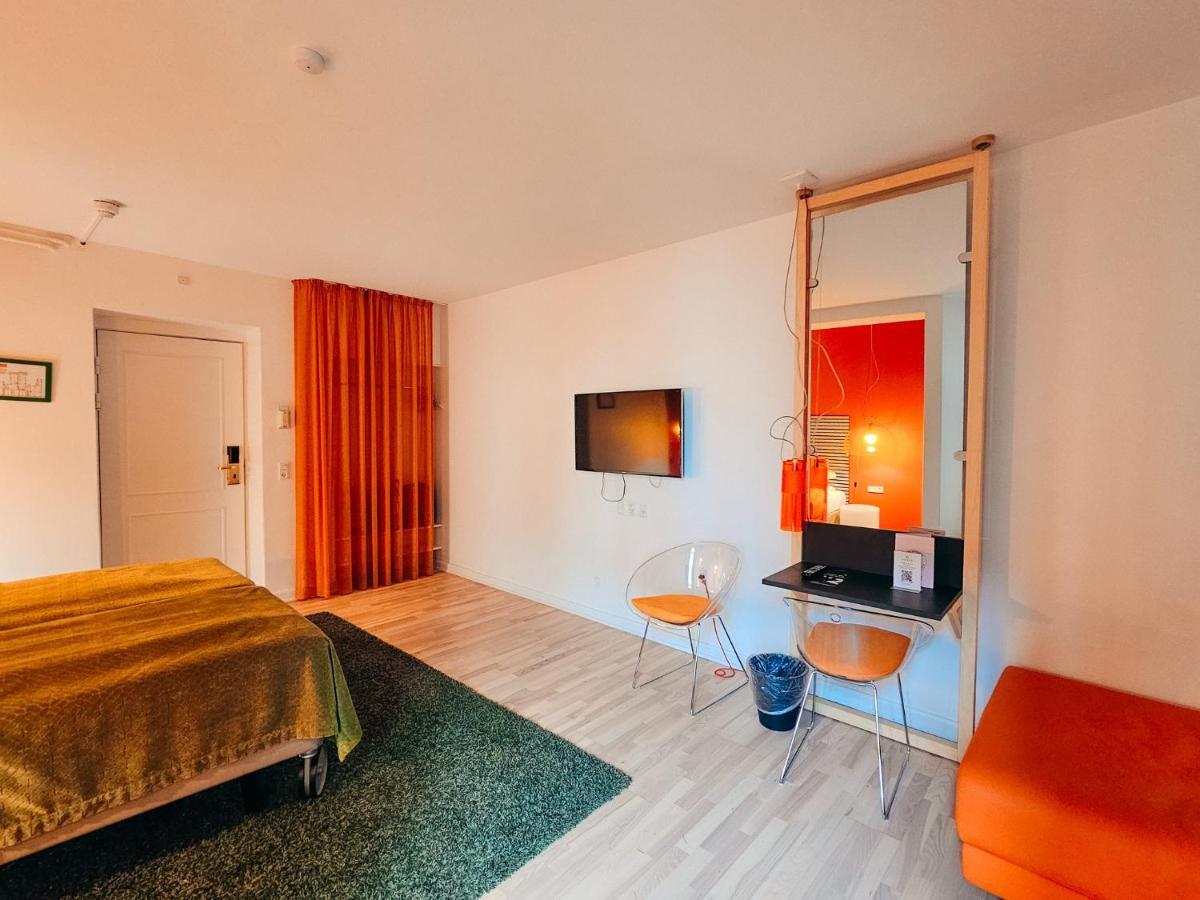 Doppel- oder Zweibettzimmer