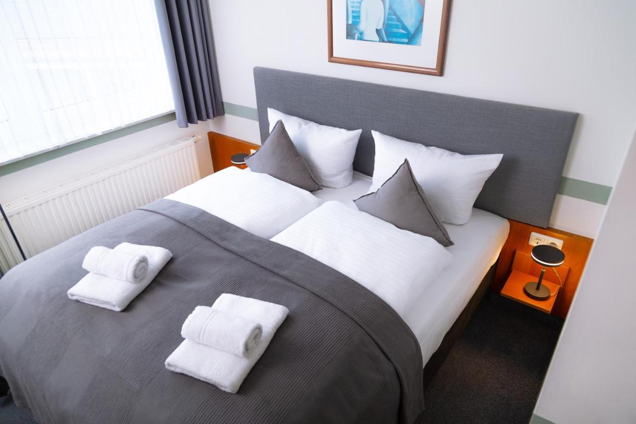 Double Room,1649875331:JPEG