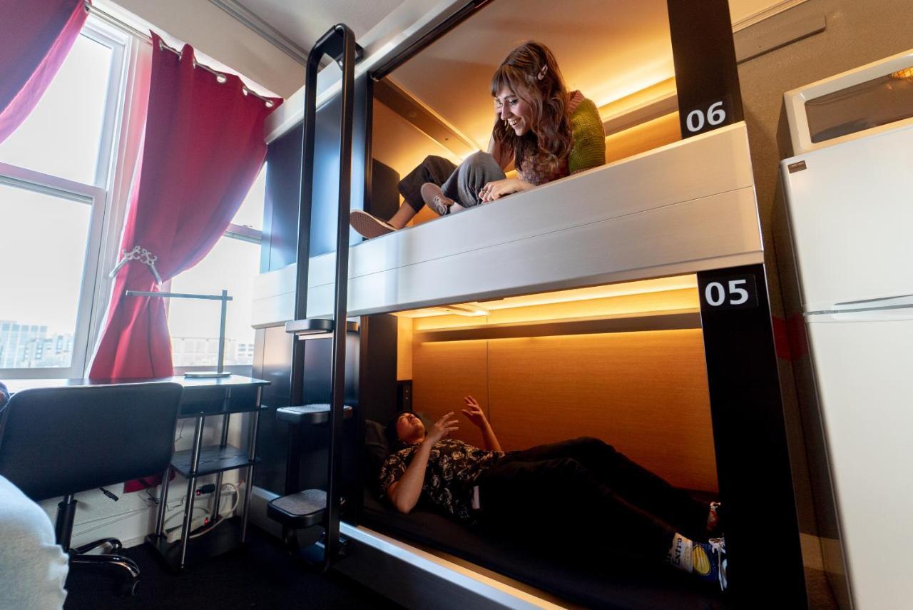 Single Bed in 6 Bed Female Capsule Room with Private Bathroom
