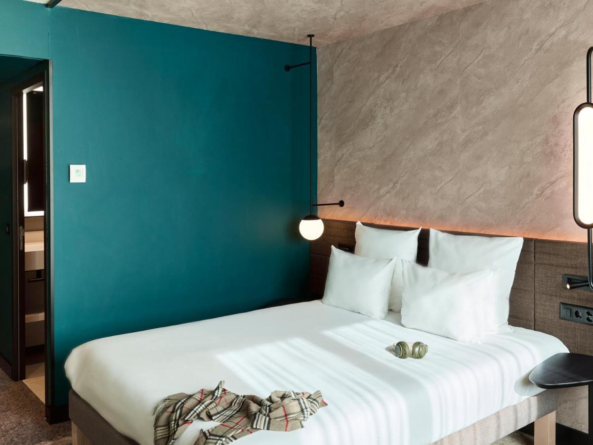 Chambre Lit Queen-Size Supérieure avec Canapé