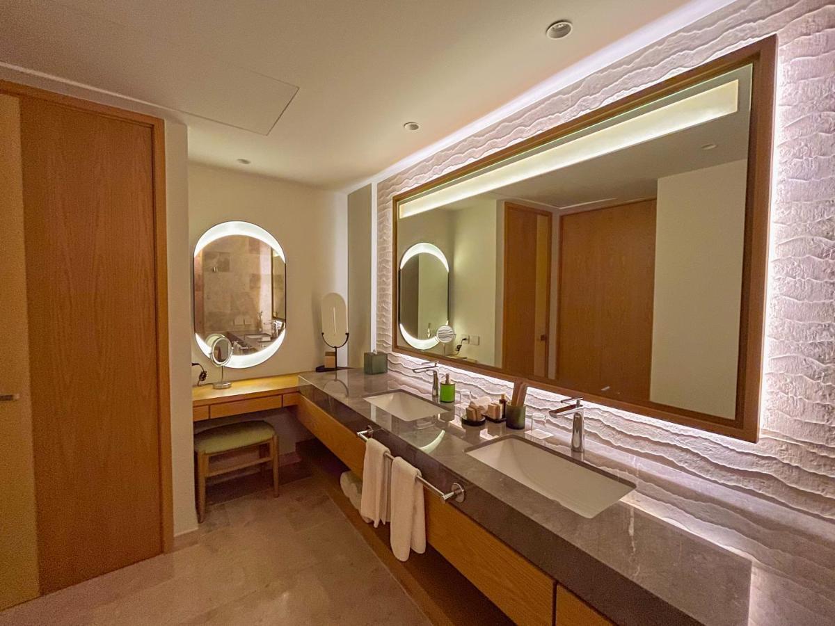 Suite Júnior Serenity Club com Vista Oceano Parcial com 2 Camas Queen-size