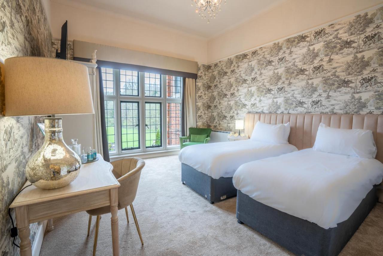 Deluxe Tweepersoonskamer met 2 Aparte Bedden in het Herenhuis