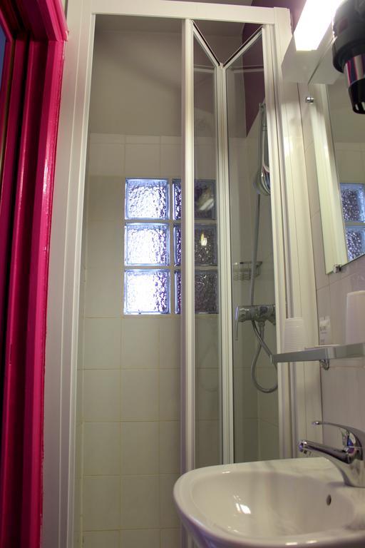 Eenpersoonskamer met Eigen Badkamer
