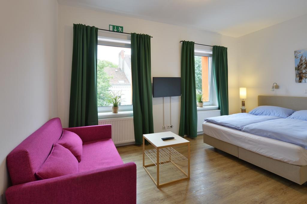 Studio met Queensize Bed
