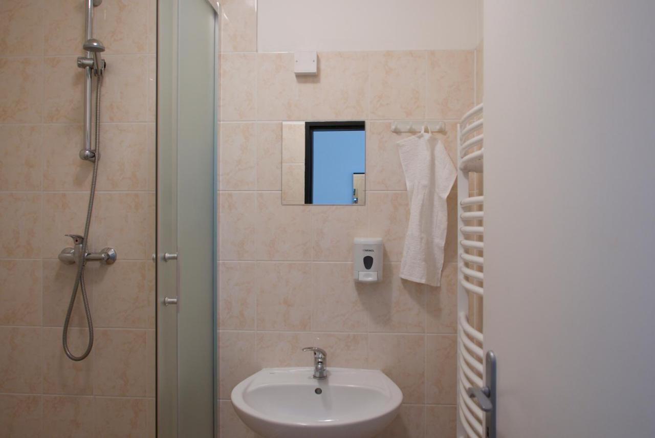 Quadruple Room Private Bathroom,1680589226:JPEG