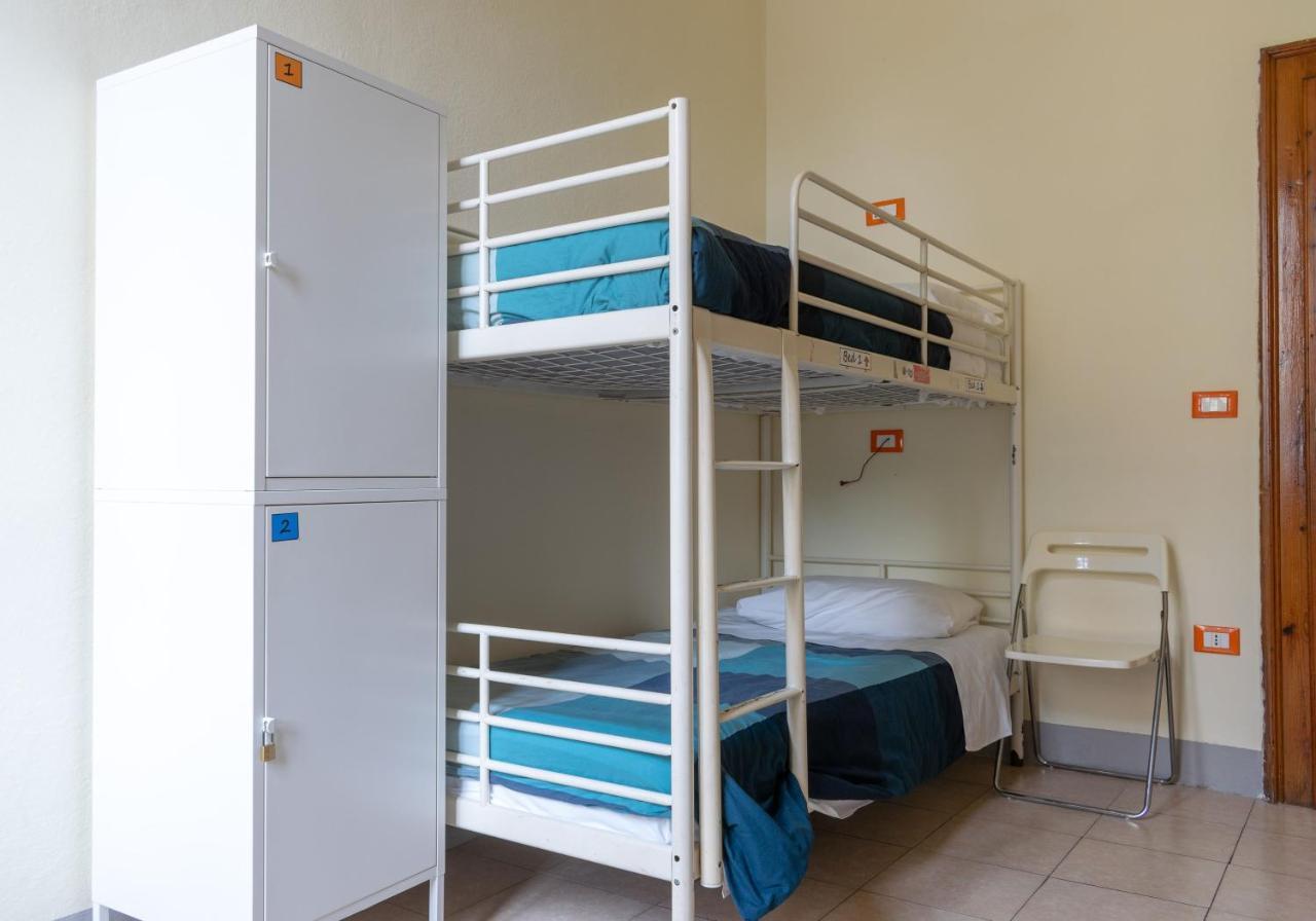 Bed 4-Bed Female Dormitory Room,1400059838:JPEG