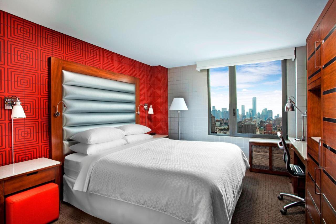 Habitación con cama extragrande en la planta alta