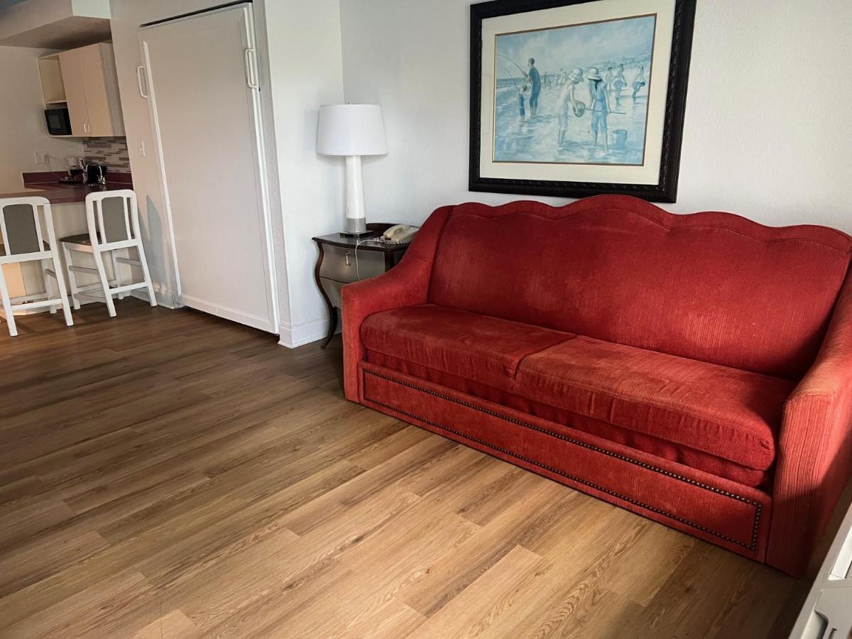 Suíte de 2 Quartos com 2 Camas de Casal - Cama Embutida