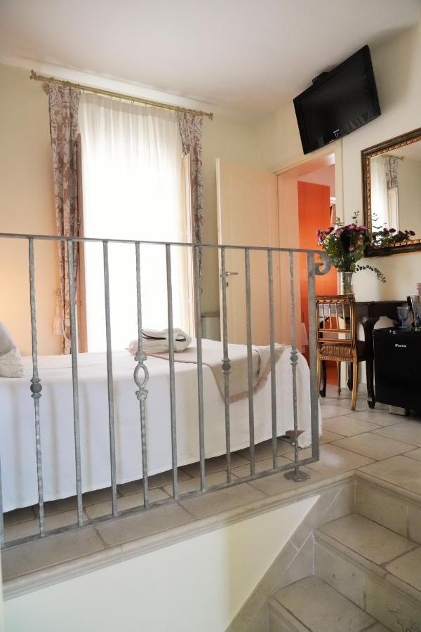 Single Room,1404522290:JPEG