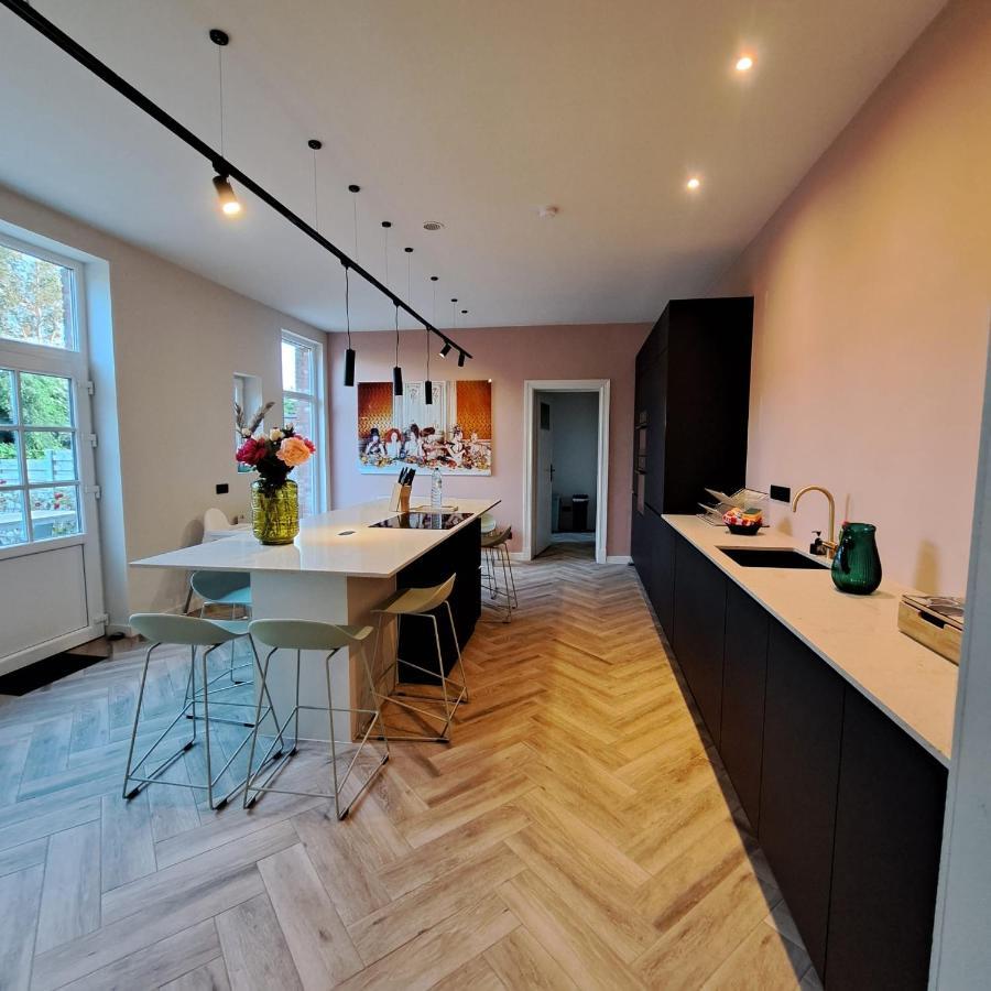 Villa,1416150747:JPEG