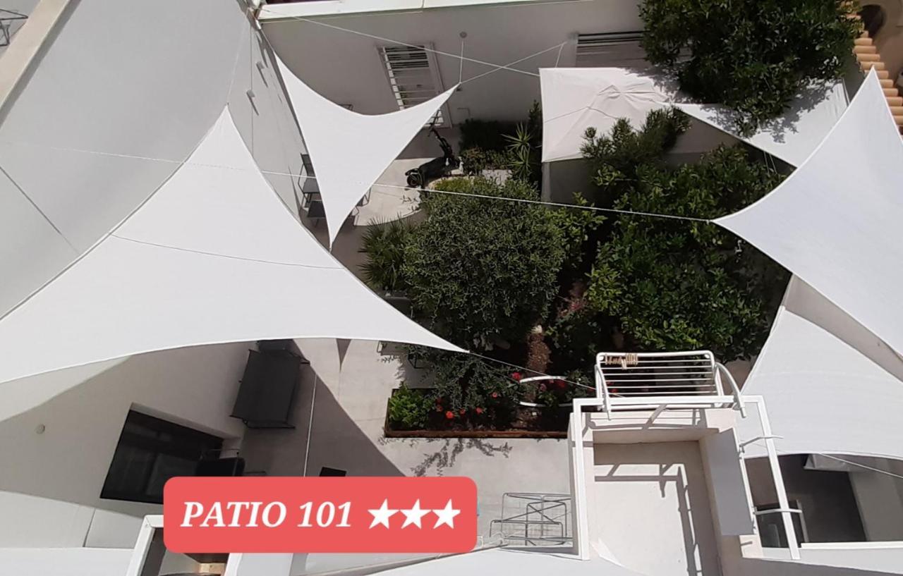 Camera Singola con Patio