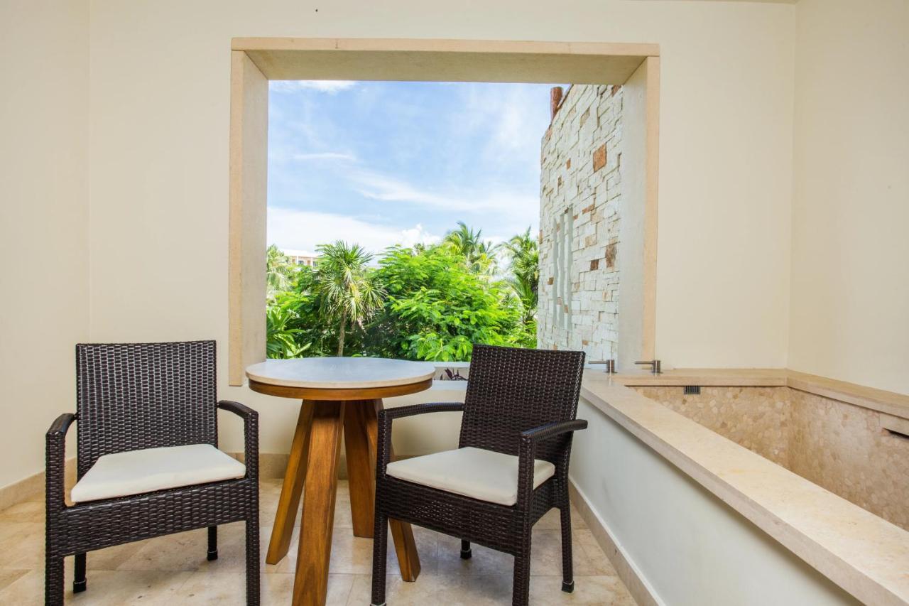 Suite Doble Junior Preferred Club con vistas tropicales