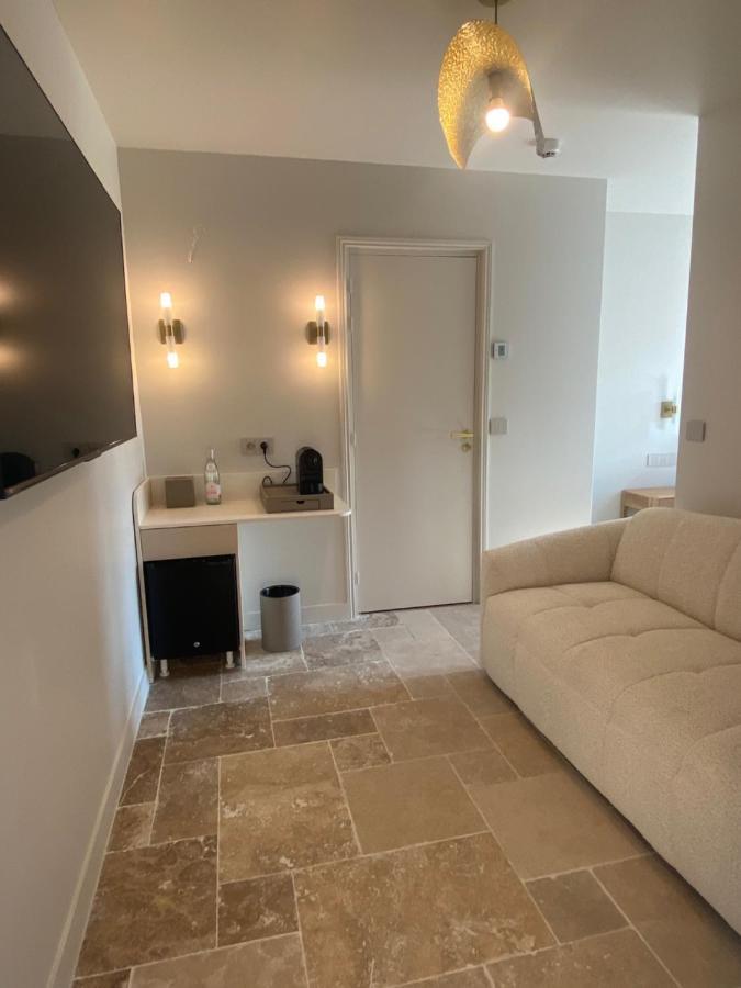Junior Suite,1421863740:JPEG
