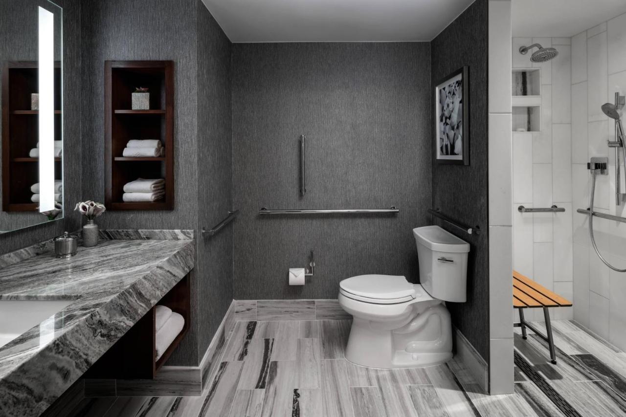 Quarto com Cama King-size