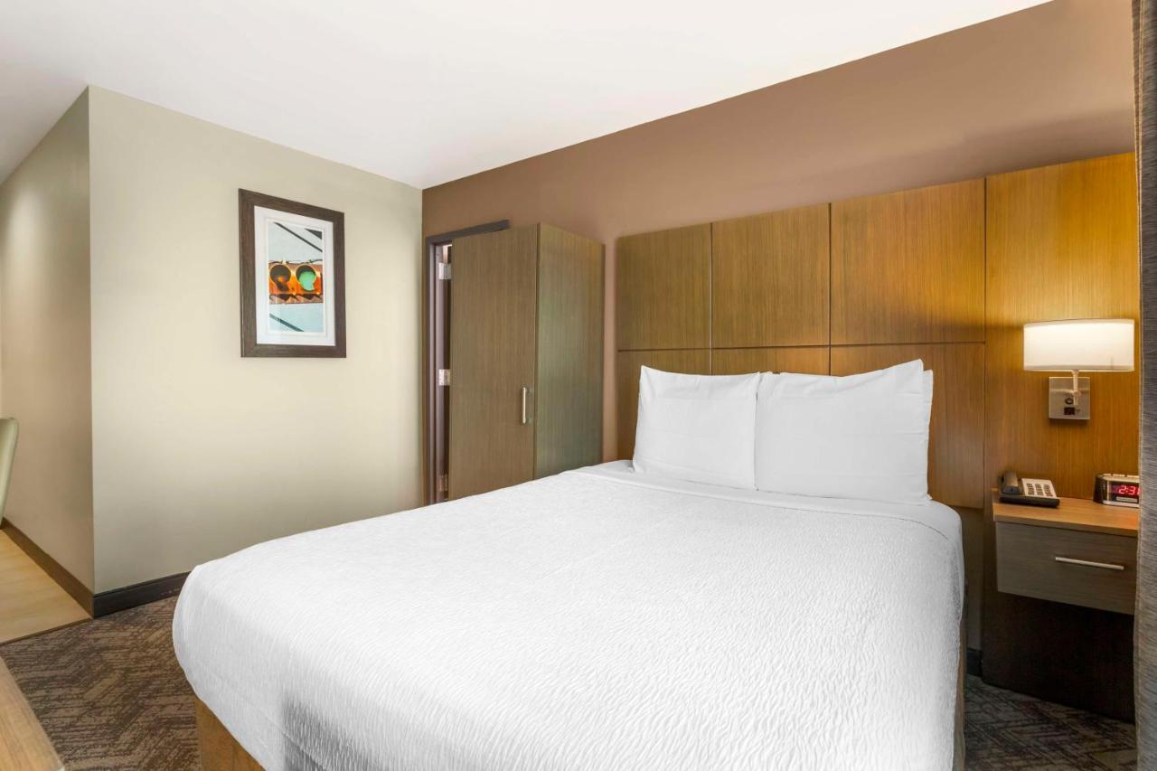 Quarto com Cama Queen-size
