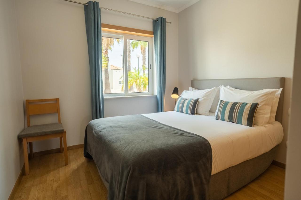Two-Bedroom Apartment,1417863018:JPEG