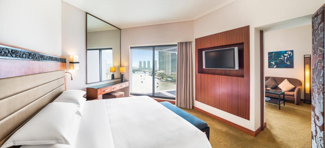 Junior Suite met Kingsize Bed en Uitzicht op de Rivier - Toegang tot de Club Lounge