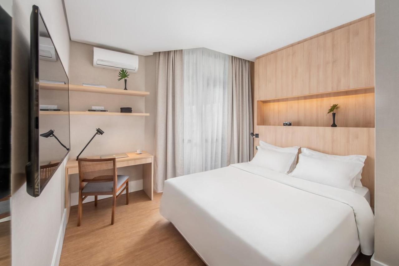 Studio (1 Double Bed)