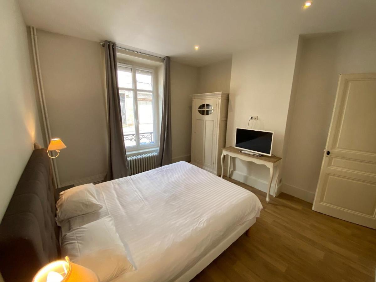 Comfort Apartment with Terrace - Garden Floor