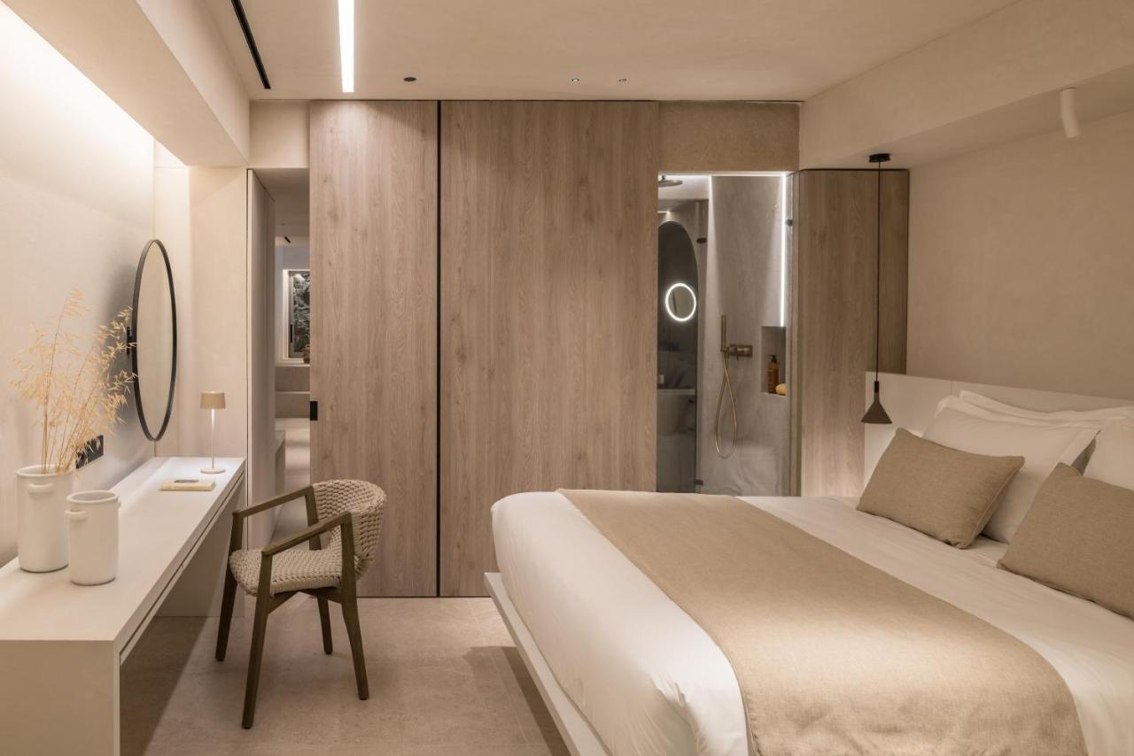 Chambre Signature avec Bain à Remous Extérieur - Vue Panoramique sur Mer