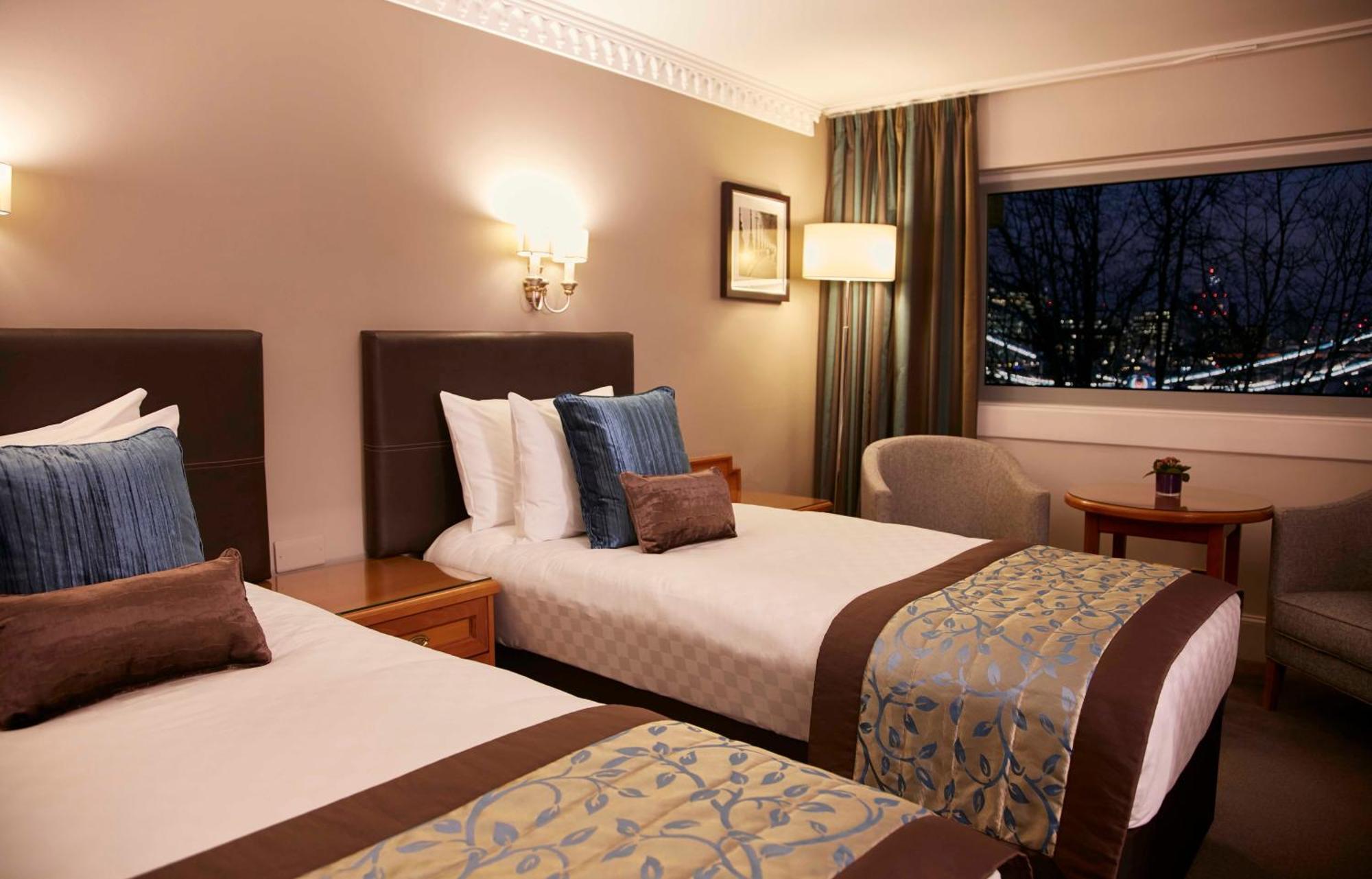 Chambre Lits Jumeaux Standard - Vue sur Pont