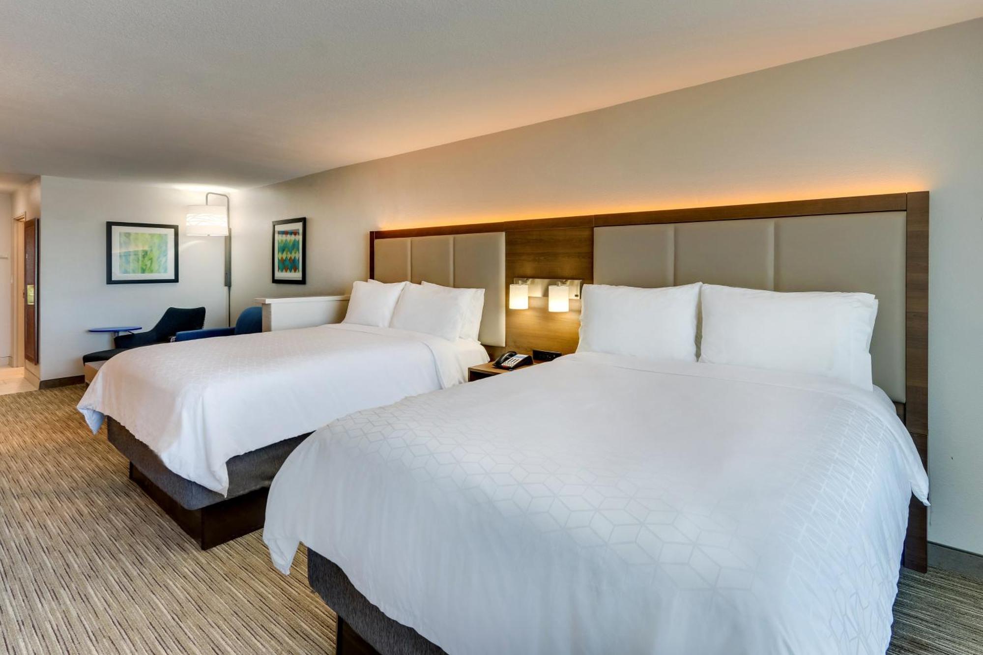 Two Single Beds Suite