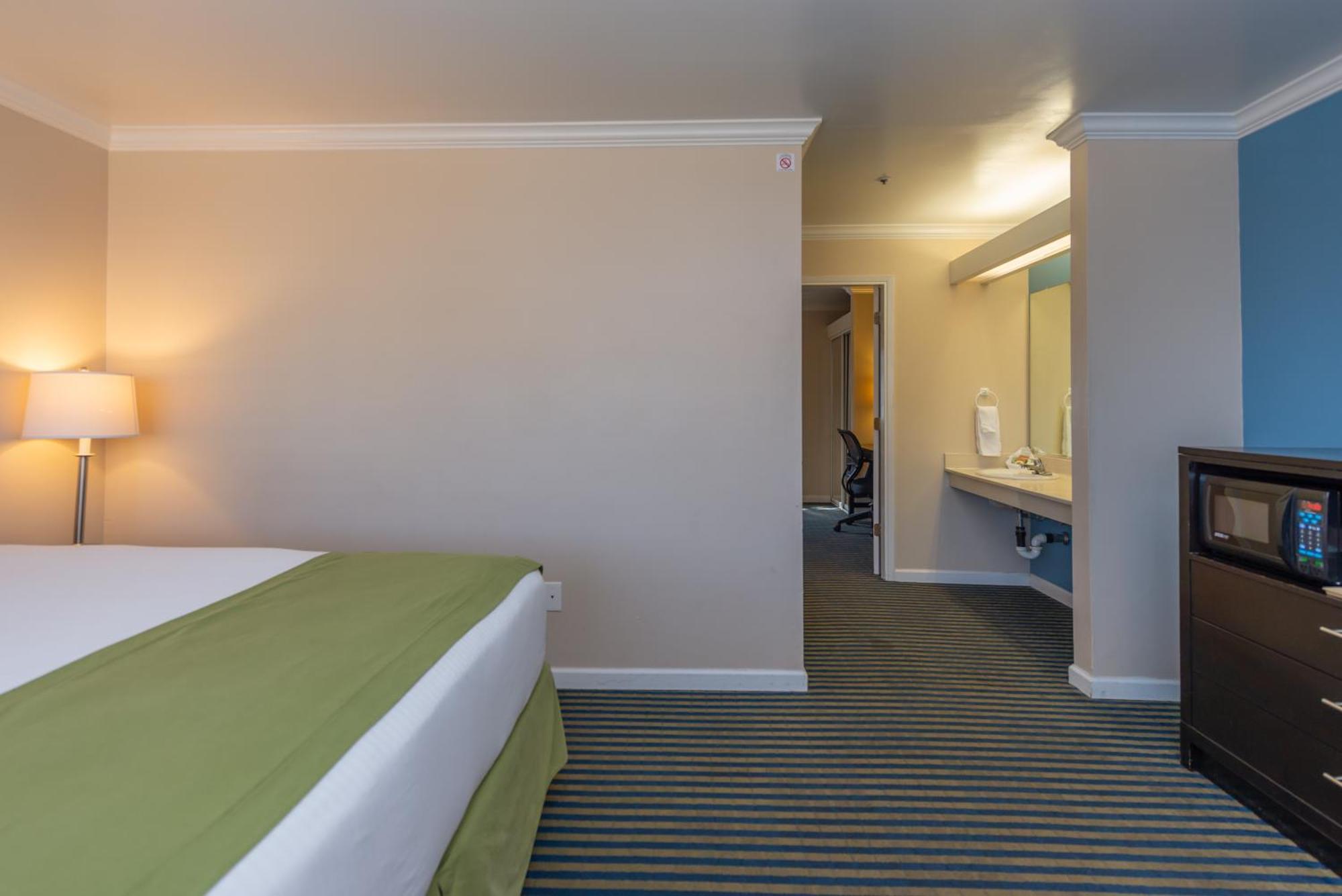 Chambre Double - Accessible aux Personnes à Mobilité Réduite